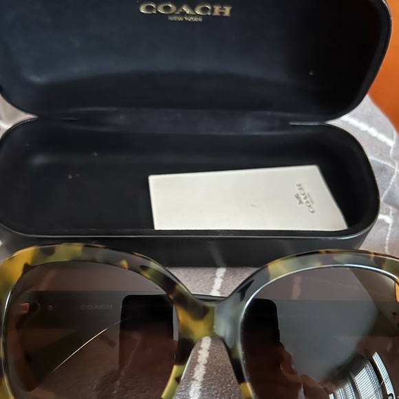 Sunglasses - Picture 5 of 9